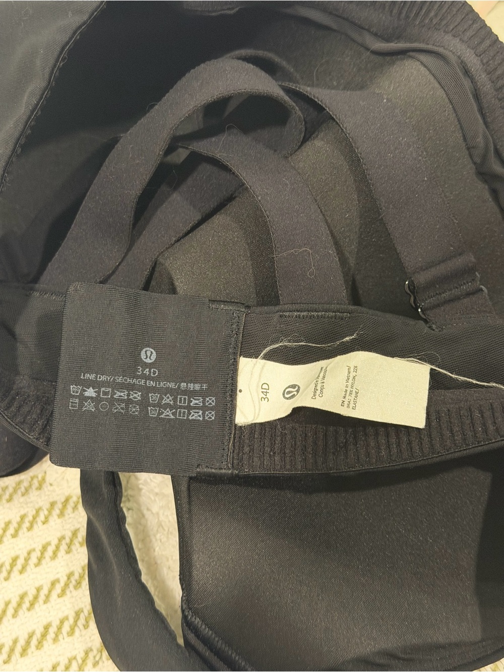 Lululemon Black Cross-Back Sports Bra 34D - Picture 3 of 3